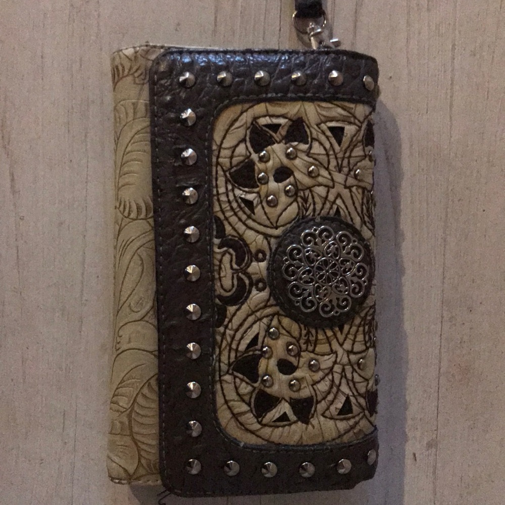 Brown and Cream Wallet! Perfect Condition!